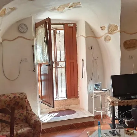 Casa Ele - A Cozy Sardinian House With Liquors *