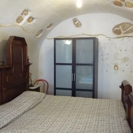 Casa Ele - A Cozy And Very Fresh Sardinian House With Liquors - Clouse To Train Station Sassari